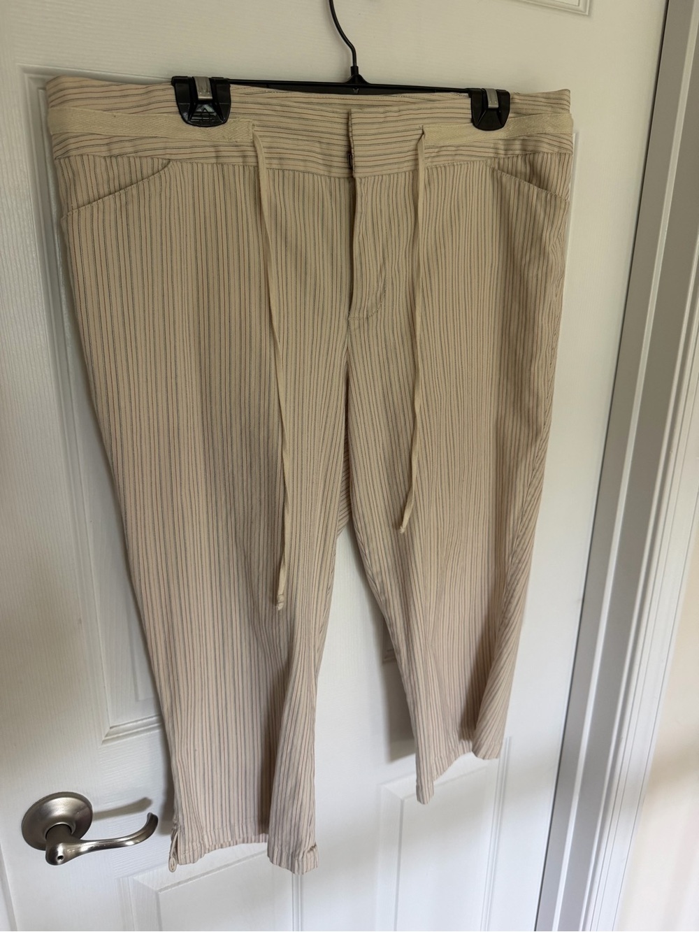 Venezia Beige Ribbed Drawstring Capris